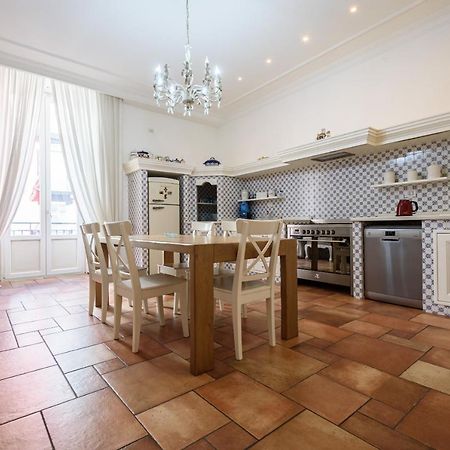 Palazzo Dello Spagnolo Suite Napoli Dış mekan fotoğraf