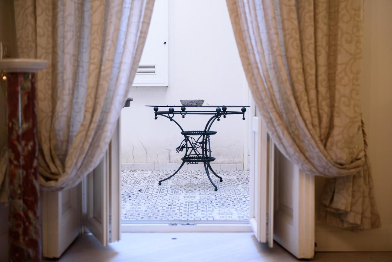 Palazzo Dello Spagnolo Suite Napoli Dış mekan fotoğraf