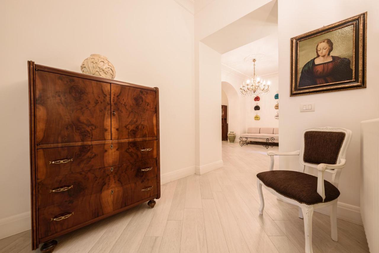 Palazzo Dello Spagnolo Suite Napoli Dış mekan fotoğraf